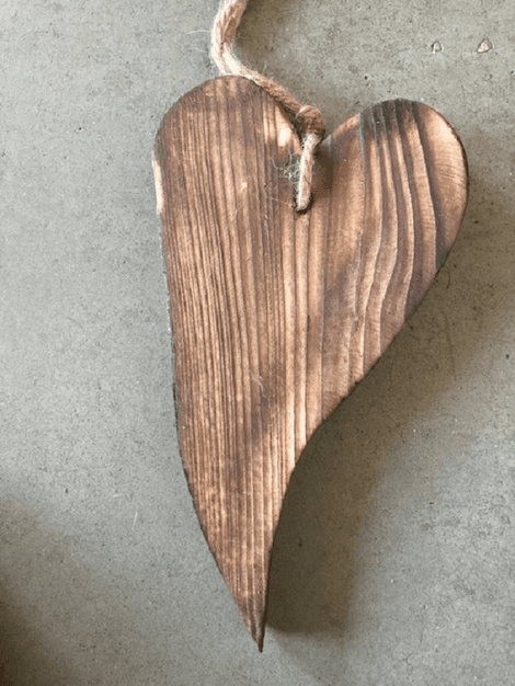 Srdce z opaľovaného dreva veľké